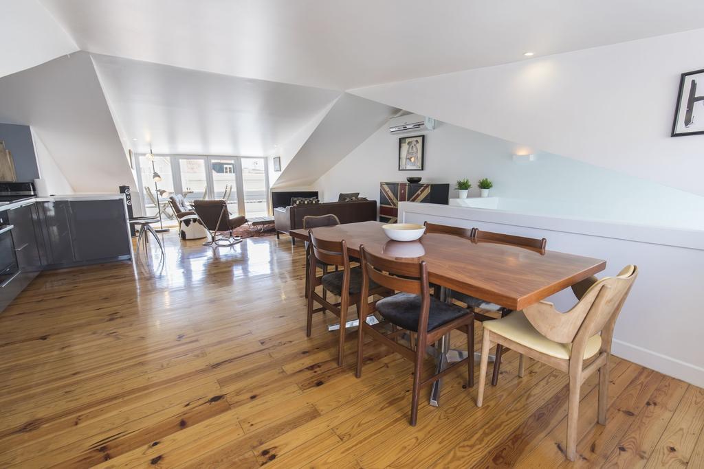 Lovelystay Rooftop Duplex In Sao Bento * Lissabon